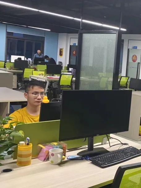 奋战一线丨尊龙官方网站人的假期这样过