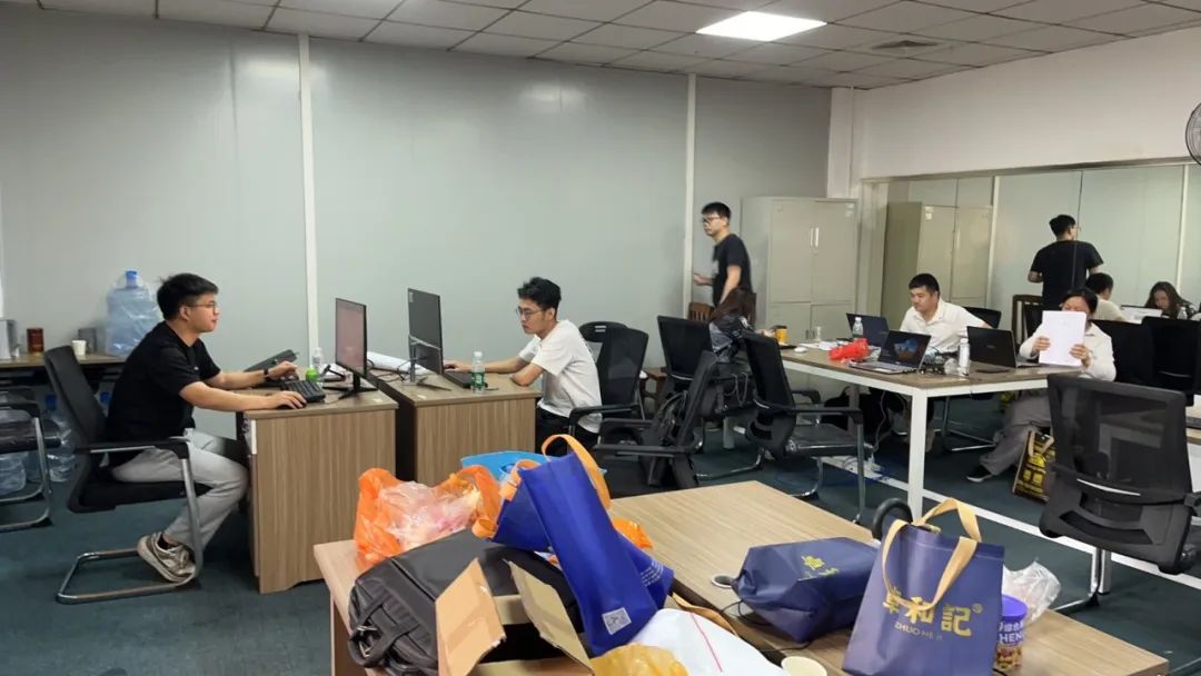 《致敬，，，奋斗的青春》