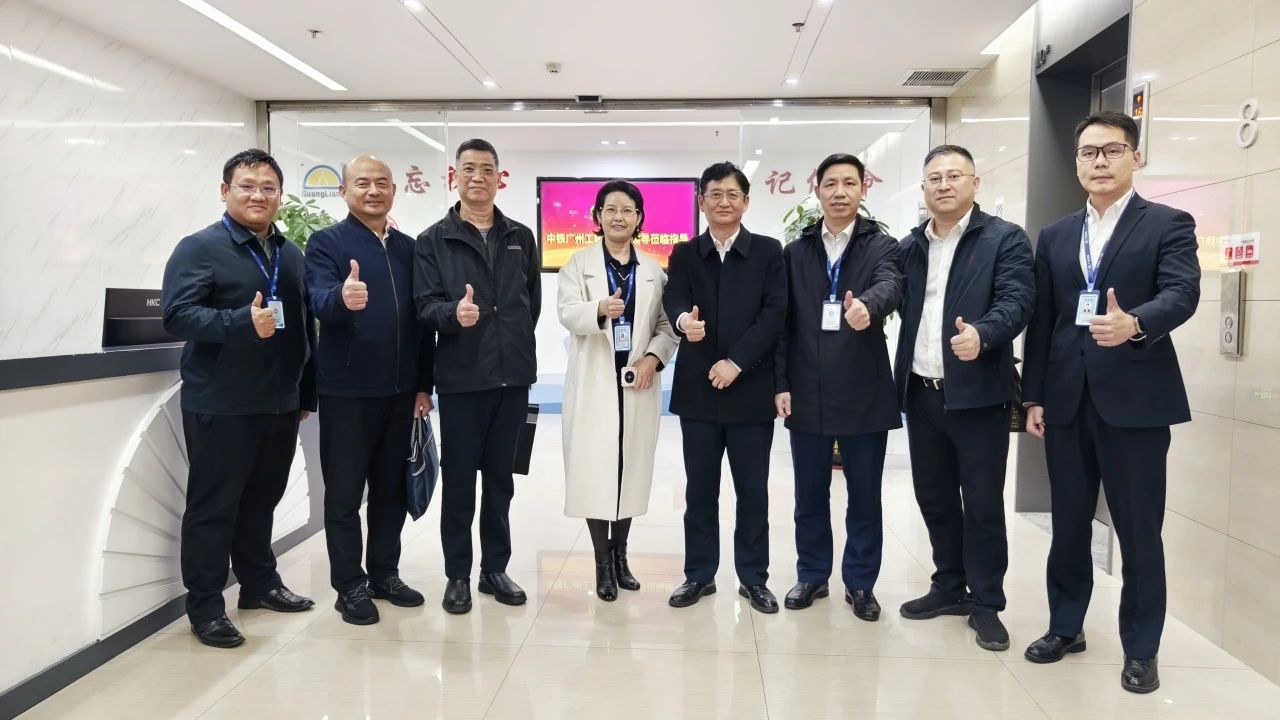尊龙官方网站集团｜尊龙官方网站与中铁广州工程局开展高层互访 共商智能制作相助路径