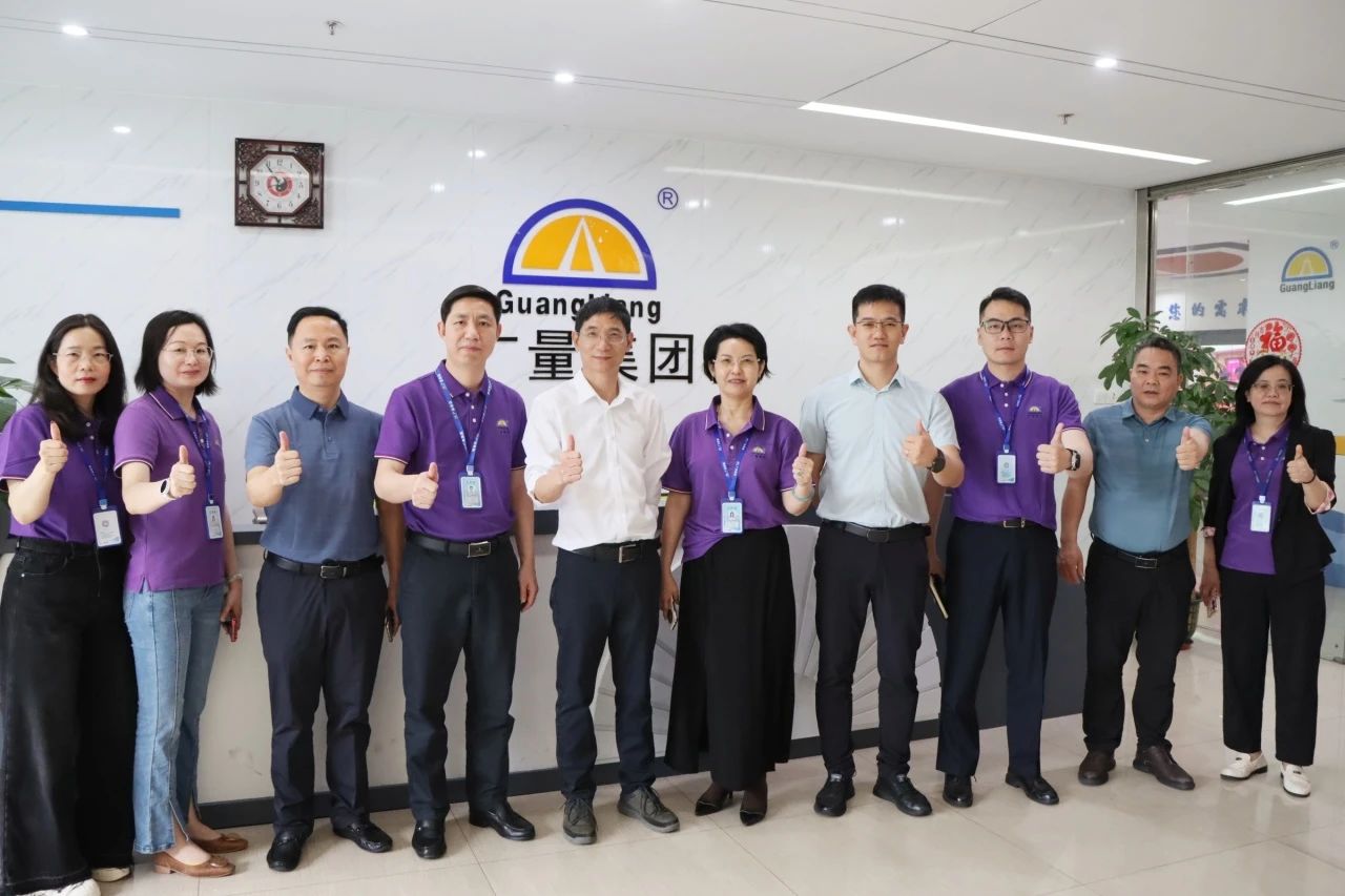 尊龙官方网站集团丨从资源到智慧：尊龙官方网站与中铁二十五局再启战略新局